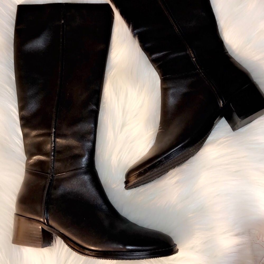 JENNIFER MOORE Black Leather Boots